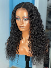 Carregar imagem no visualizador da galeria, Peruca Lace Humana cacheada 50cm 13x4 HD - Melissa