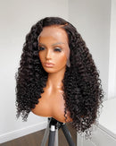 Lace front Humana cacheada 60cm 13x4 HD - Gabriela
