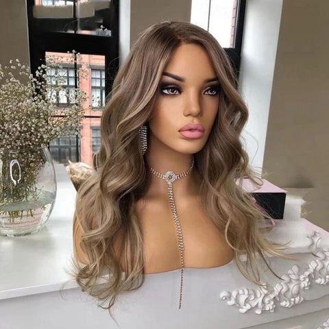 Lace Front Humana ondulada loira com mechas 65cm 13x4 HD - Brenda