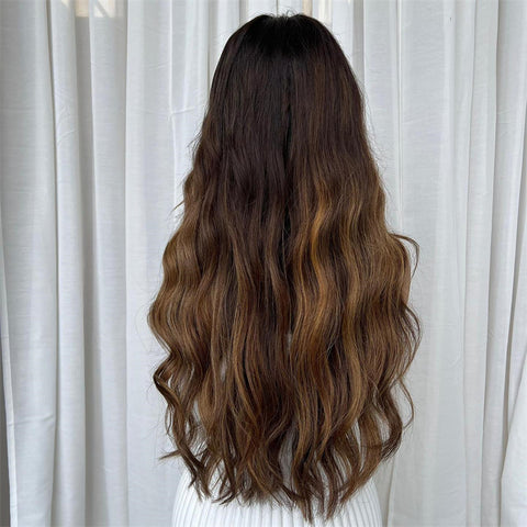 Lace Front Humana Ondulada com franja morena iluminada 70cm 13x4 HD - Valeria