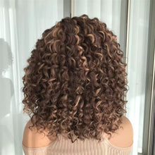 Carregar imagem no visualizador da galeria, Lace Front Humana cacheada morena iluminada 40cm 13x4 HD -Barbara
