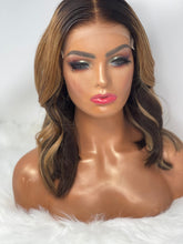 Carregar imagem no visualizador da galeria, Lace Front Humana Ondulada 40cm 13x4 HD - Ariana
